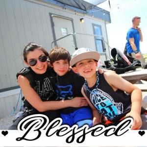 Meet your Posher, Elizabeth